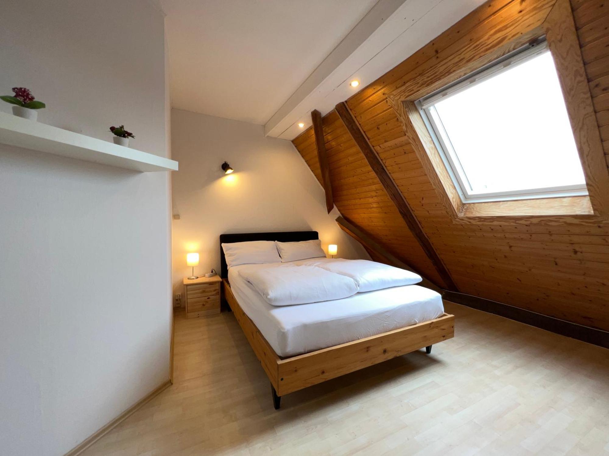 Uebernachten In Grosser Maisonette-Wohnung By Rabe Karlsruhe Esterno foto